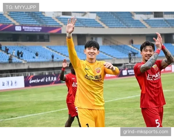 颜骏凌这训练完直接干三碗饭的样子，真不怕教练骂？